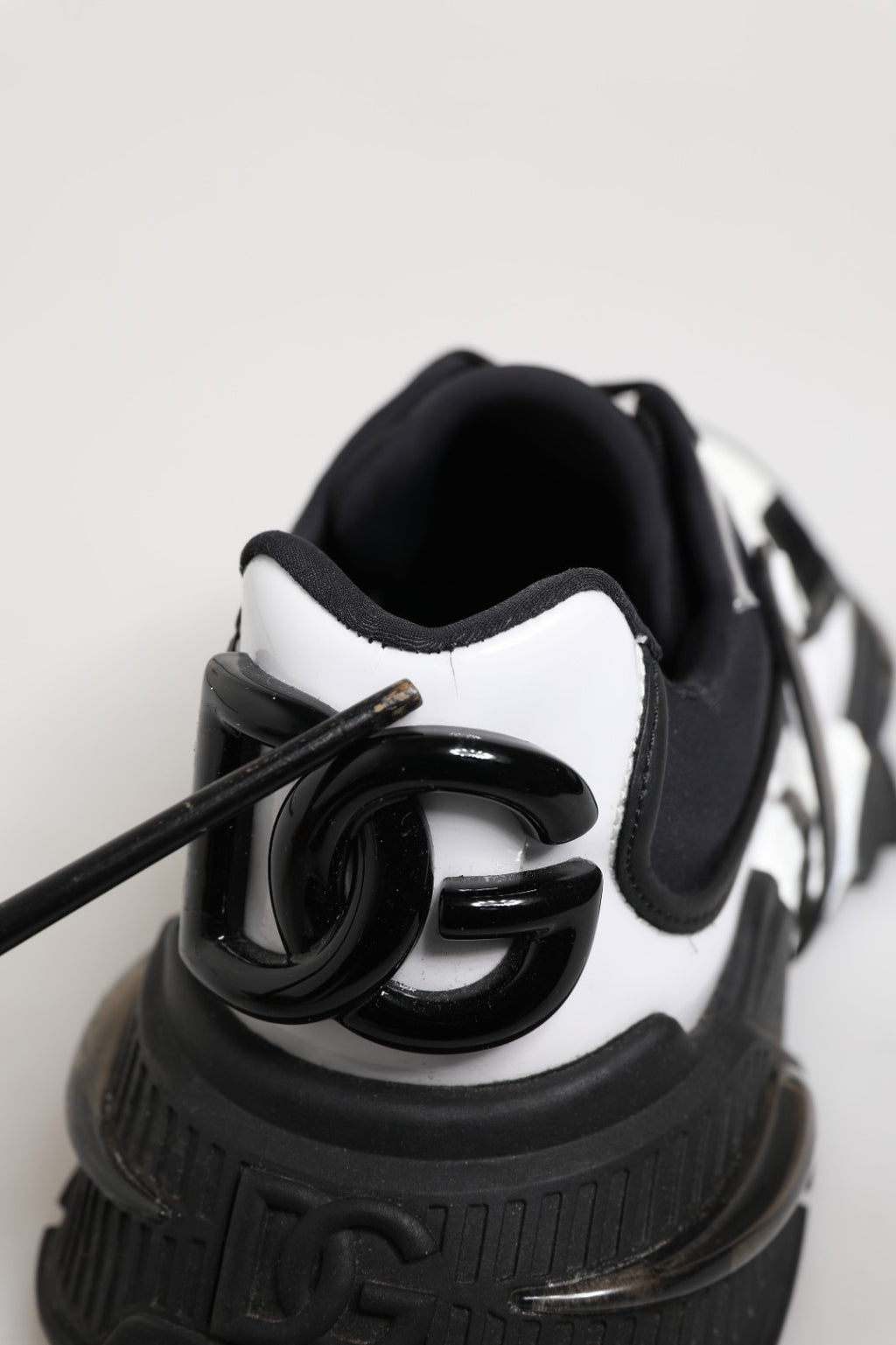 White Black Logo Airmaster Sneakers Shoes
