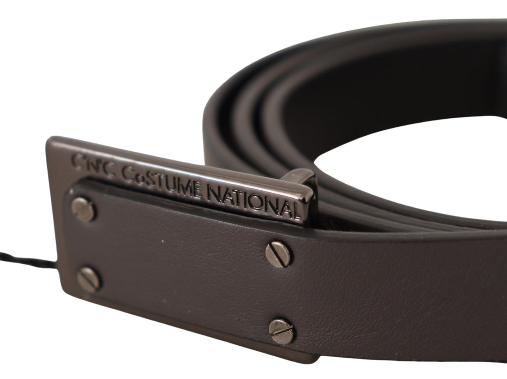 Ceinture en cuir marron foncé avec boucle à logo.
