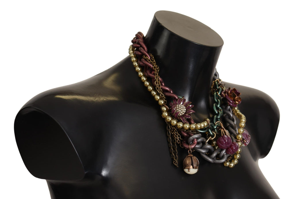 Collier doré en laiton avec motifs floraux siciliens et cristaux.