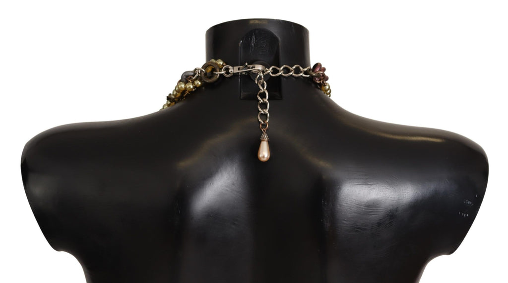 Collier doré en laiton avec motifs floraux siciliens et cristaux.