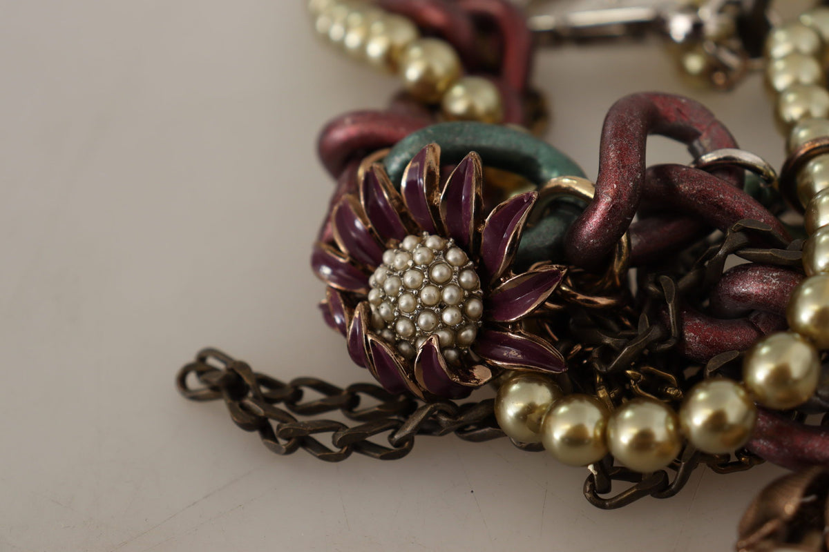 Collier doré en laiton avec motifs floraux siciliens et cristaux.