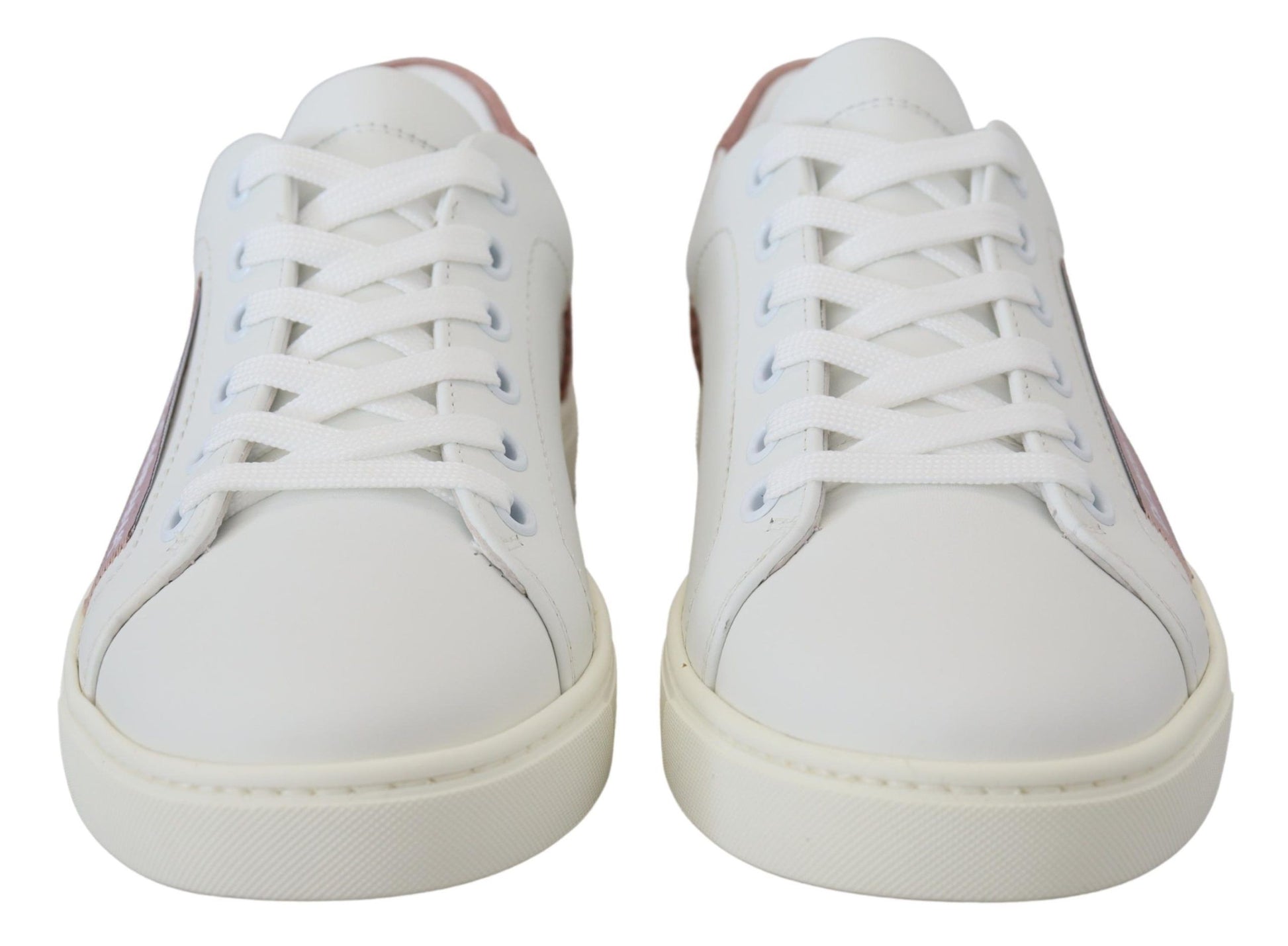 Sneakers basses en cuir blanc et rose.