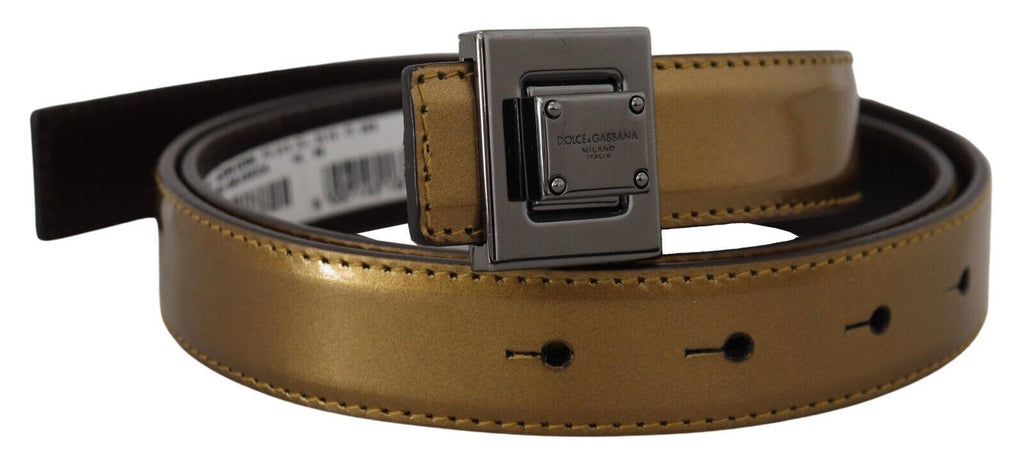 Ceinture en cuir doré avec boucle carrée en métal argenté