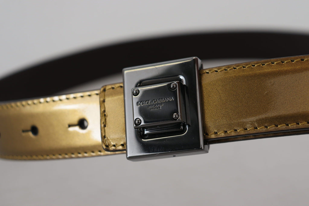 Ceinture en cuir doré avec boucle carrée en métal argenté