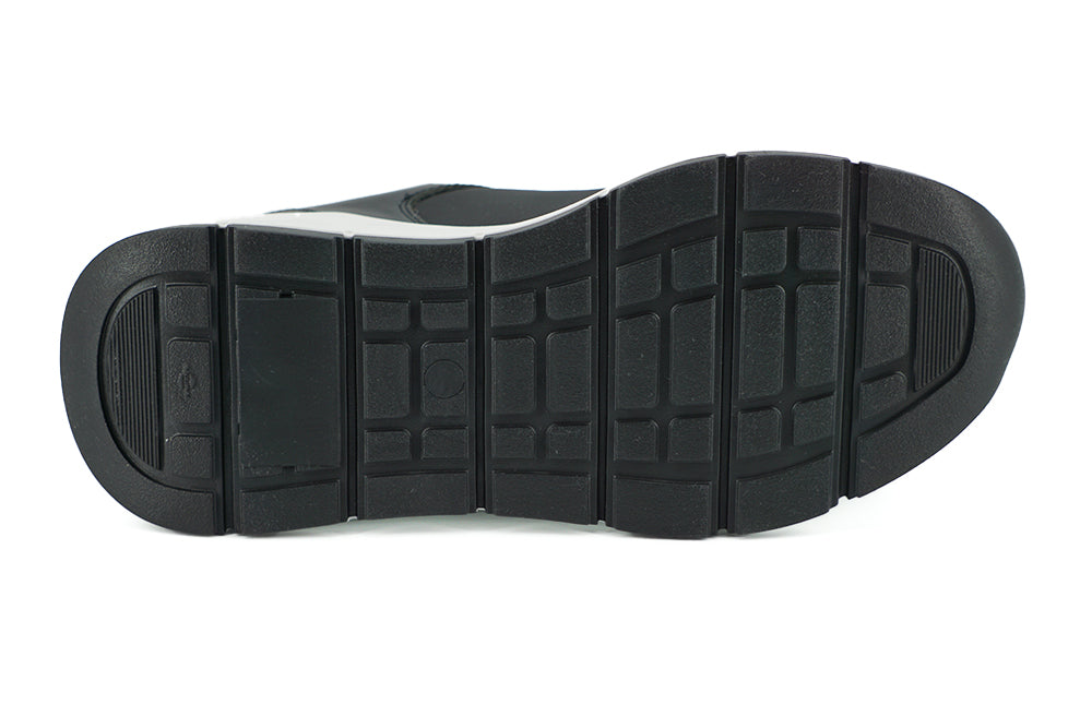 Sneakers élégantes en cuir monochrome