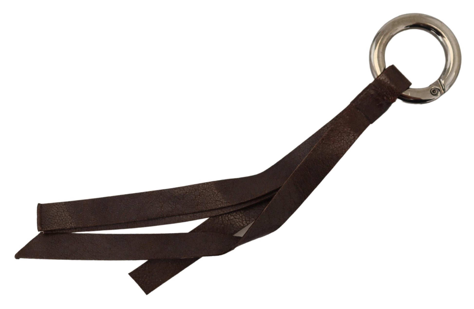 Porte-clés en cuir marron avec métal argenté.
