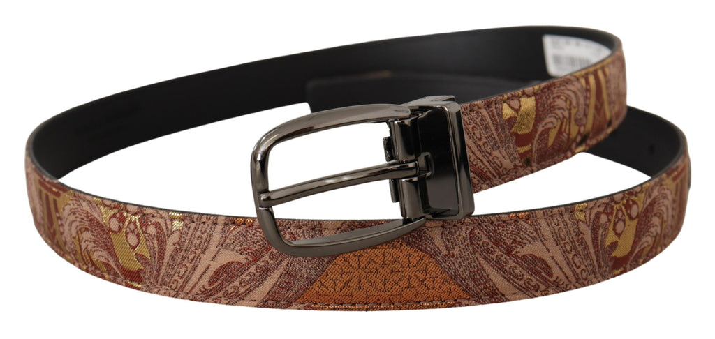 Ceinture en cuir multicolore embossé avec boucle en métal noir.