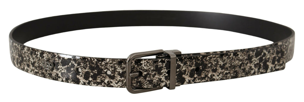 Ceinture en cuir noir à imprimé marbré avec logo gris.
