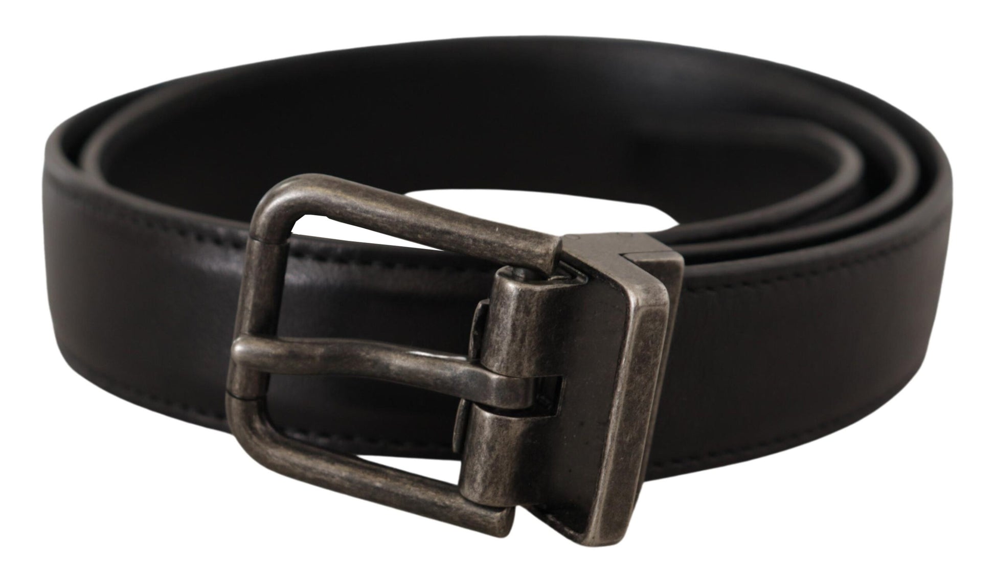 Ceinture en cuir de veau noir avec boucle métallique et logo.