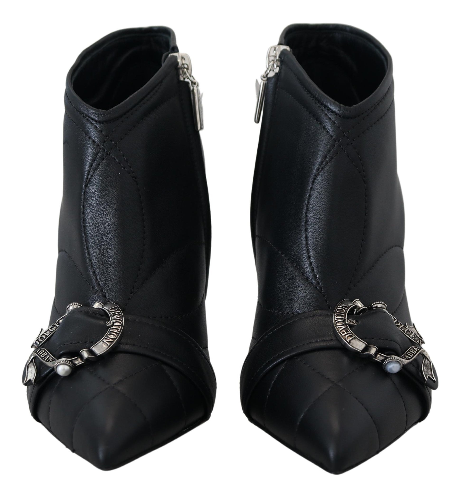 Bottes courtes noires en cuir capitonné avec boucle