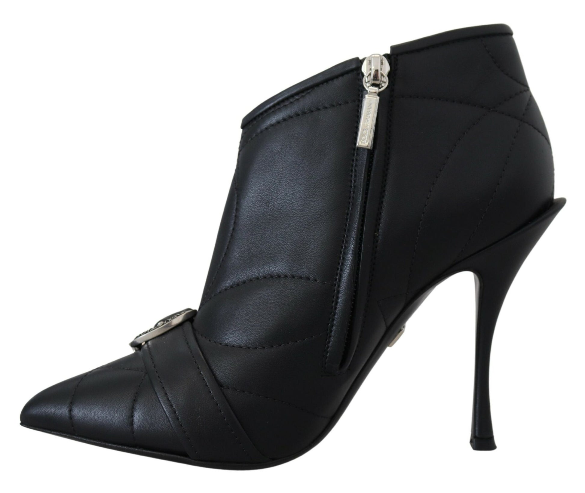 Bottes courtes noires en cuir capitonné avec boucle