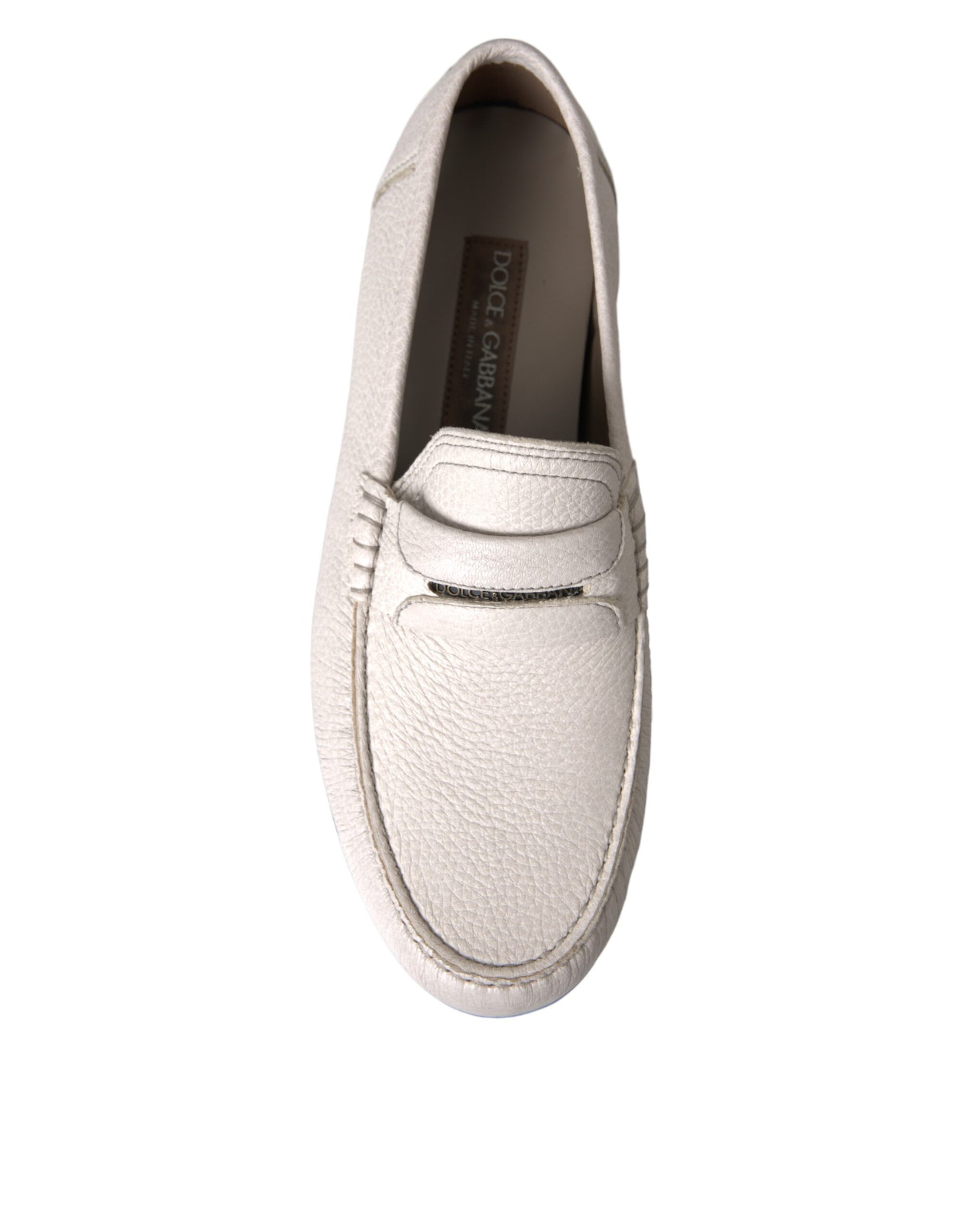 Chaussures mocassins en cuir blanc gris, type chausson.