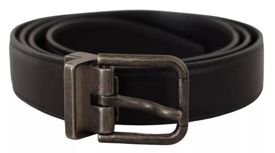 Ceinture en cuir de veau noir avec boucle vintage en métal et logo.