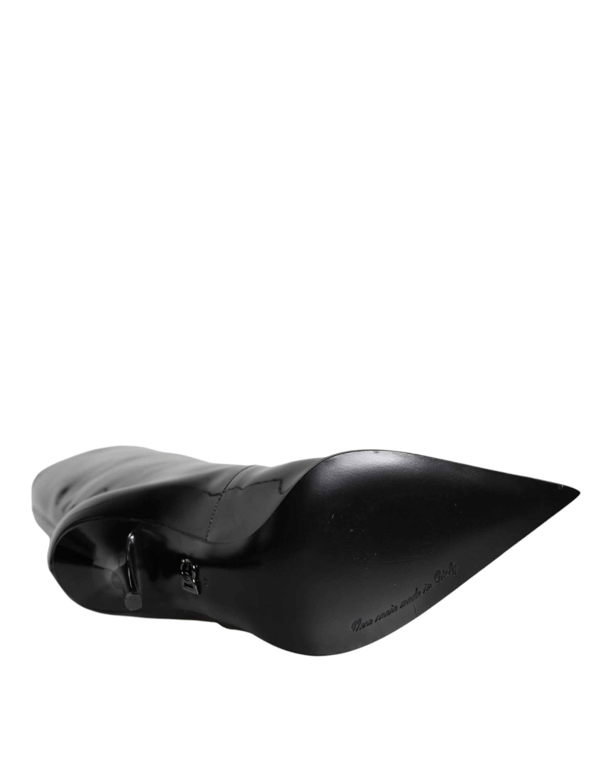 Bottines mi-mollet en cuir verni noir