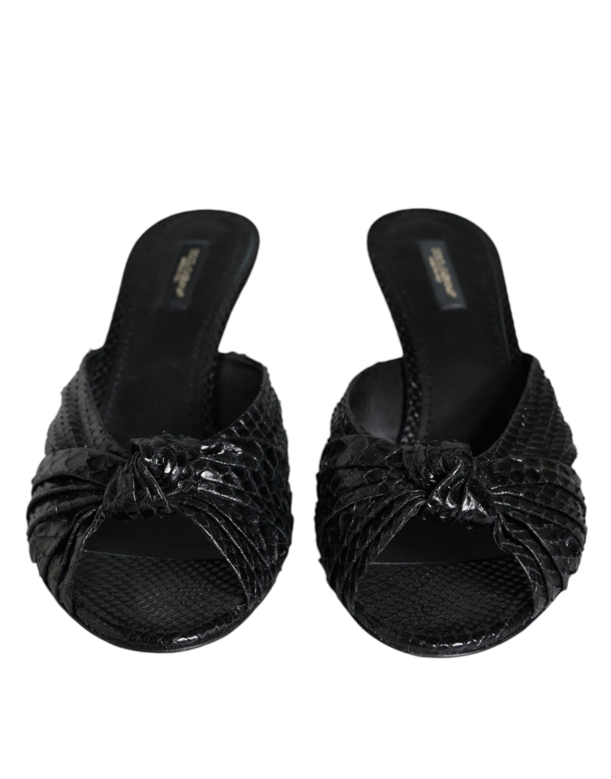Sandales à talons hauts en cuir noir