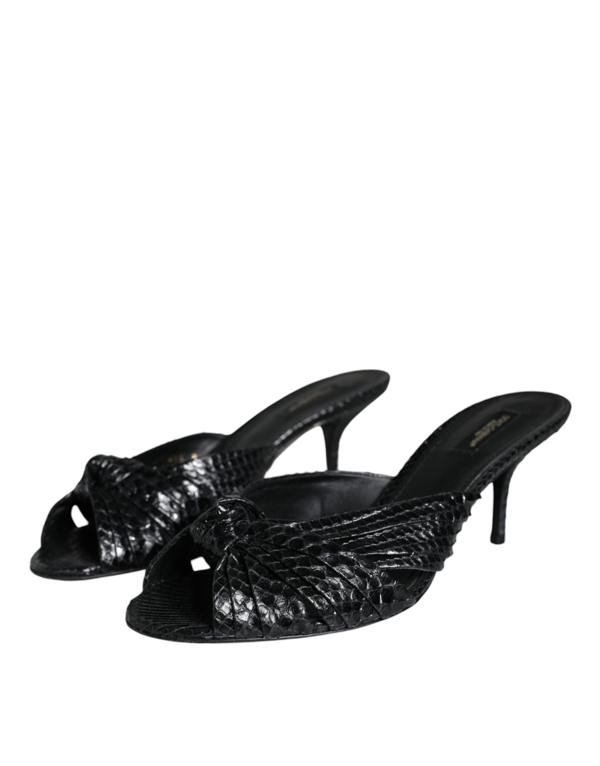 Sandales à talons hauts en cuir noir