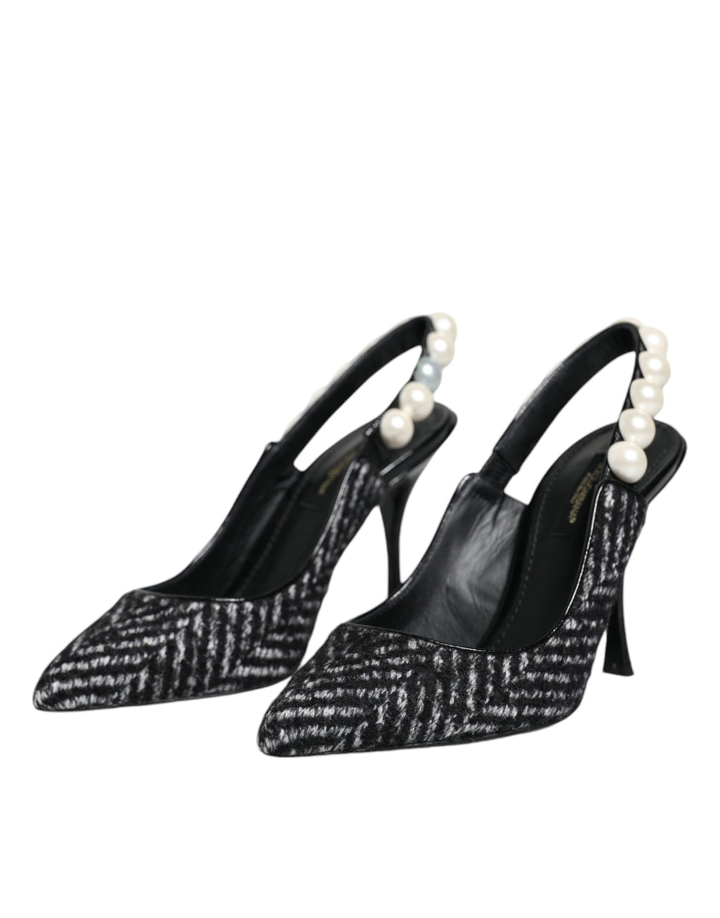 Escarpins à bout ouvert en faux cuir avec motif chevron blanc et noir et perles factices.