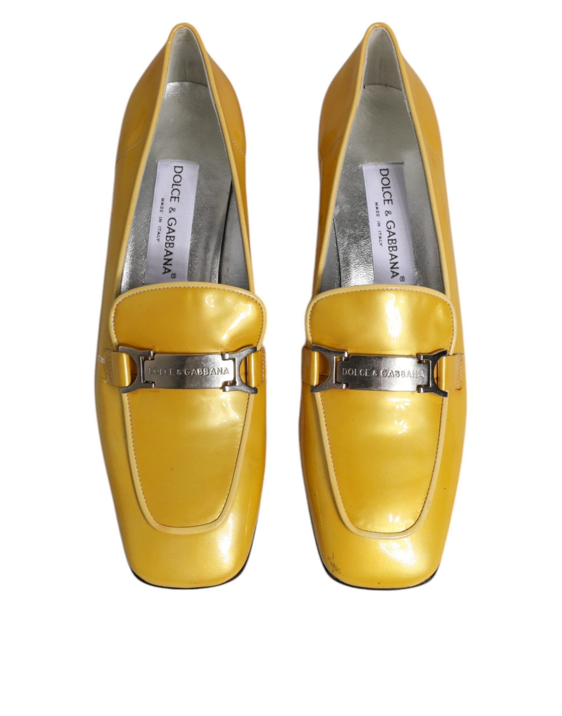 Mocassins à enfiler en cuir jaune avec plaque logo.
