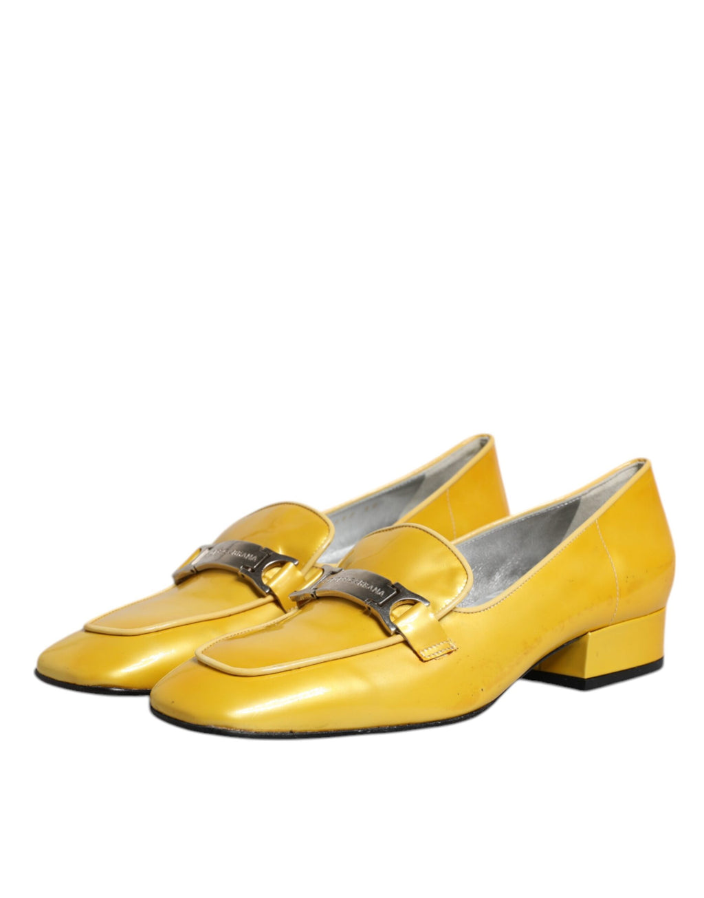 Mocassins à enfiler en cuir jaune avec plaque logo.