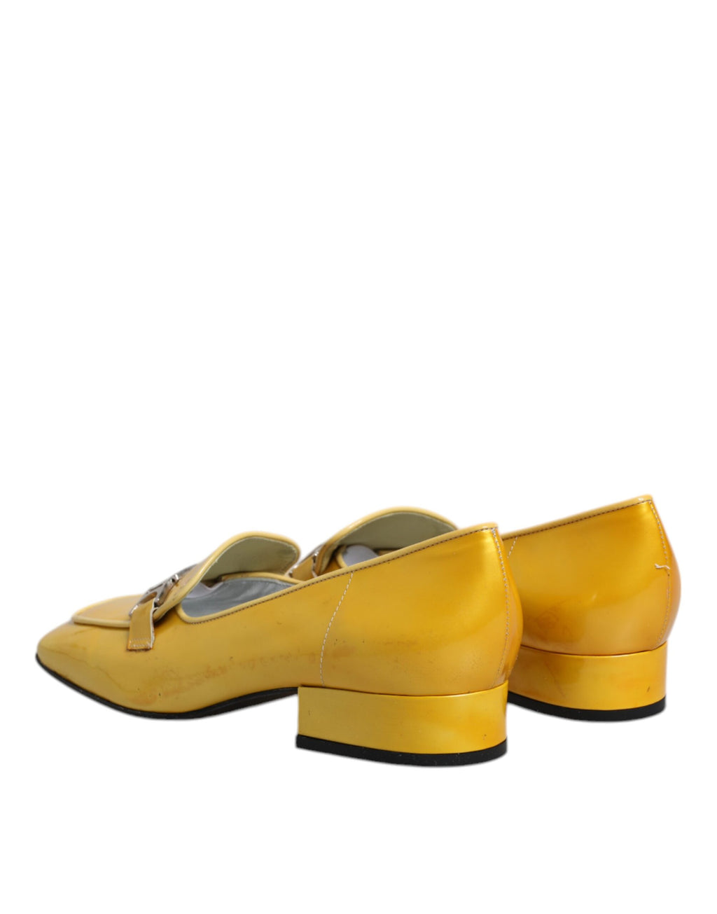 Mocassins à enfiler en cuir jaune avec plaque logo.
