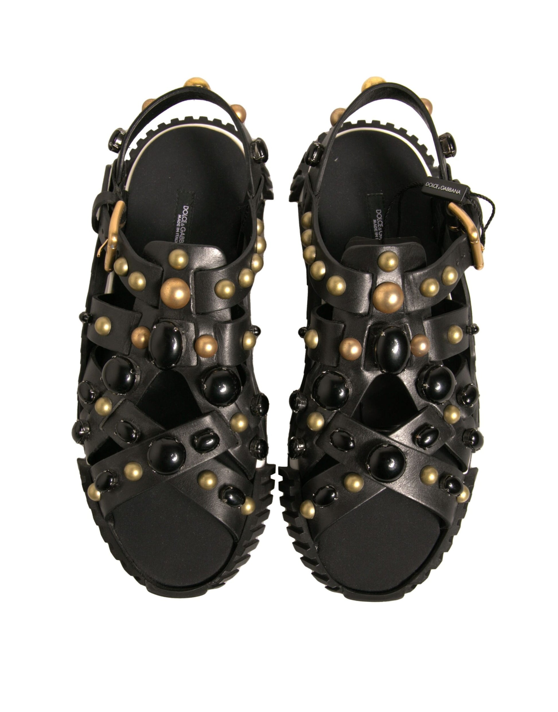 Sandales compensées en cuir noir avec clous