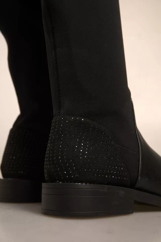 Bottines plates en cuir et daim noir
