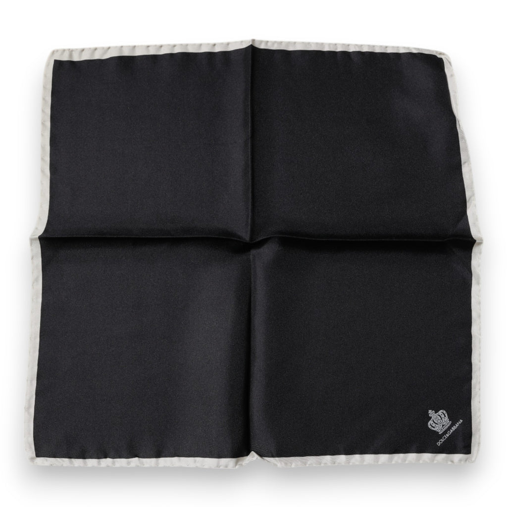 Écharpe carrée en forme de mouchoir de poche avec logo de la couronne noire.