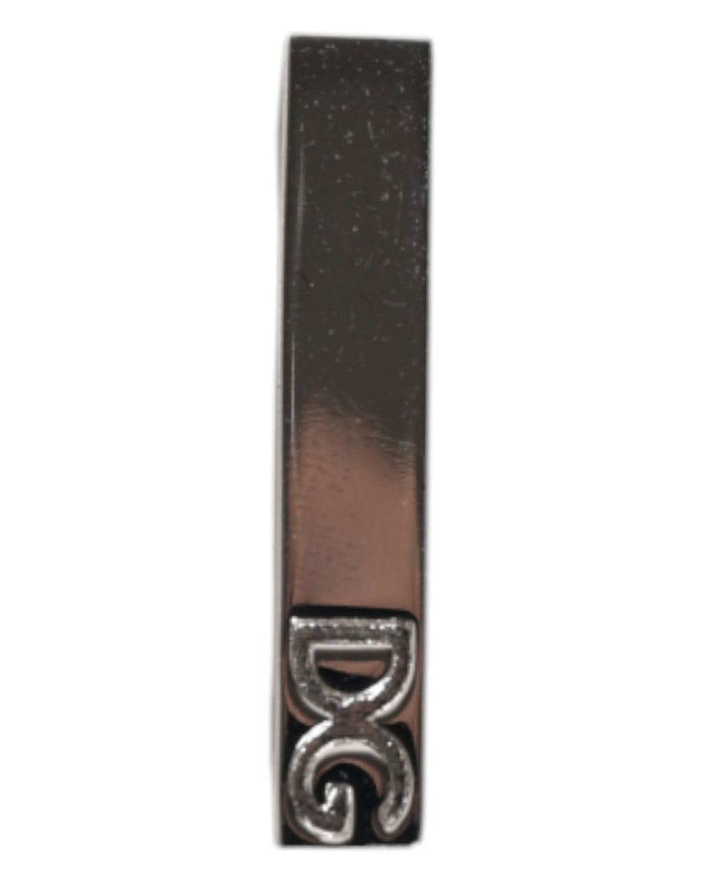 Barrette de cravate en laiton argenté avec logo de la marque.