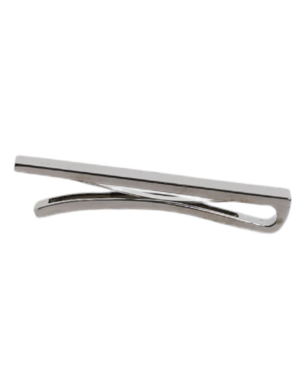 Barrette de cravate en laiton noir avec logo de la marque.