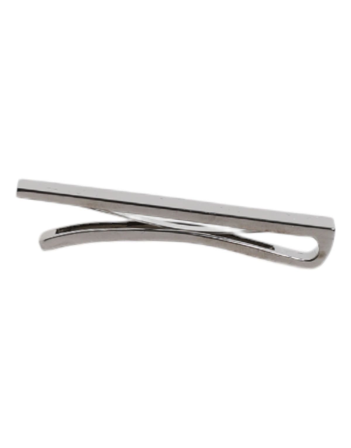 Barrette de cravate en laiton noir avec logo de la marque.