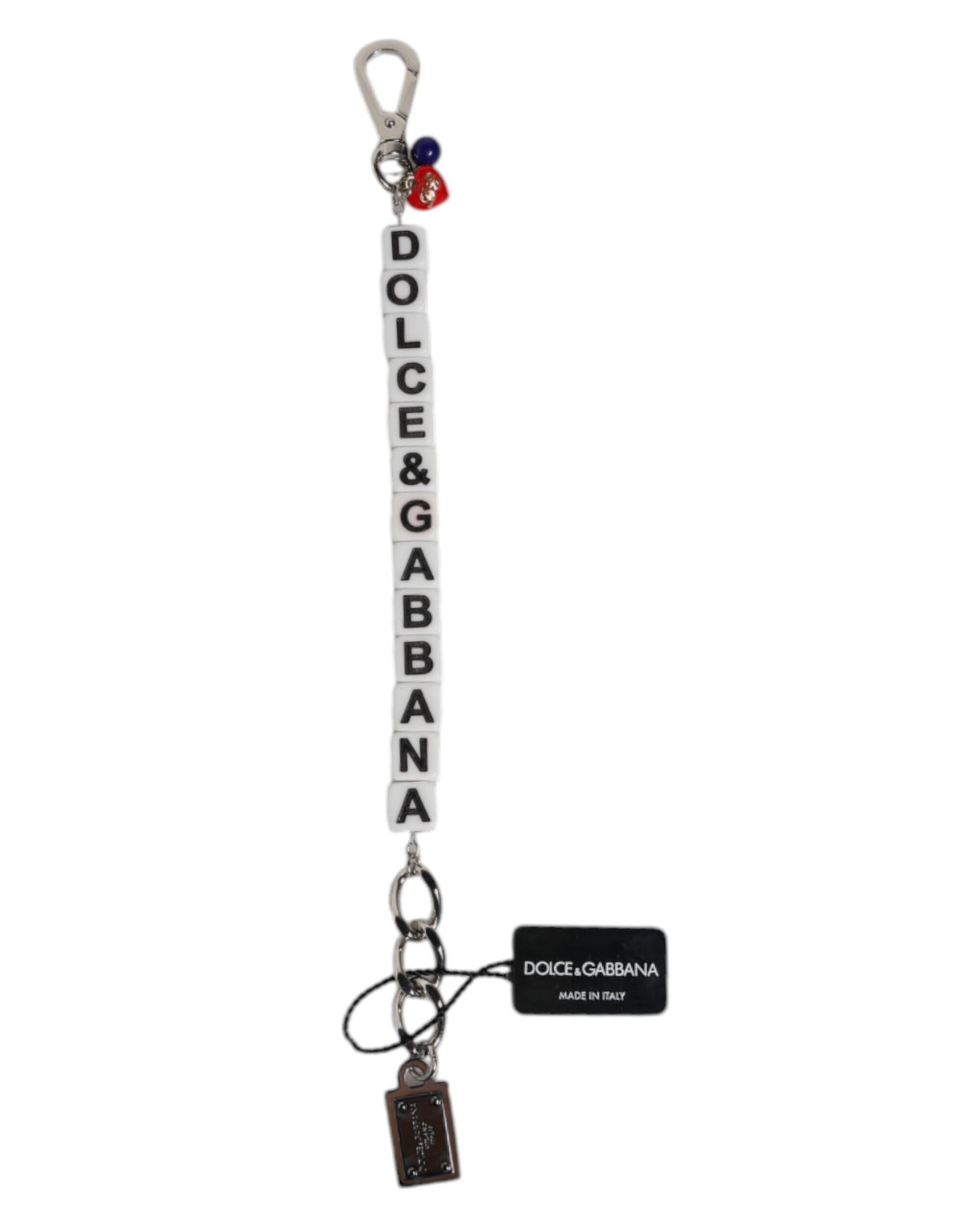 Bracelet en chaîne en laiton argenté avec logo et breloques décoratives.