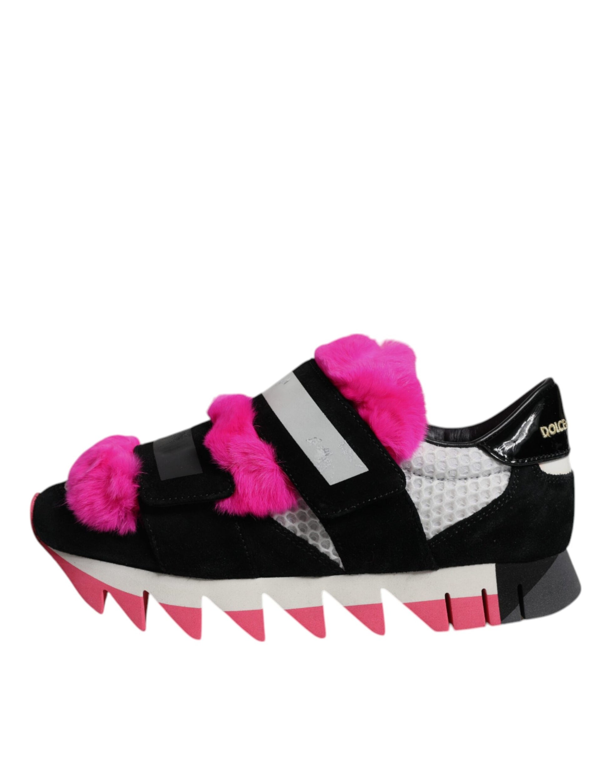 Sneakers noires à fourrure rose et ornements