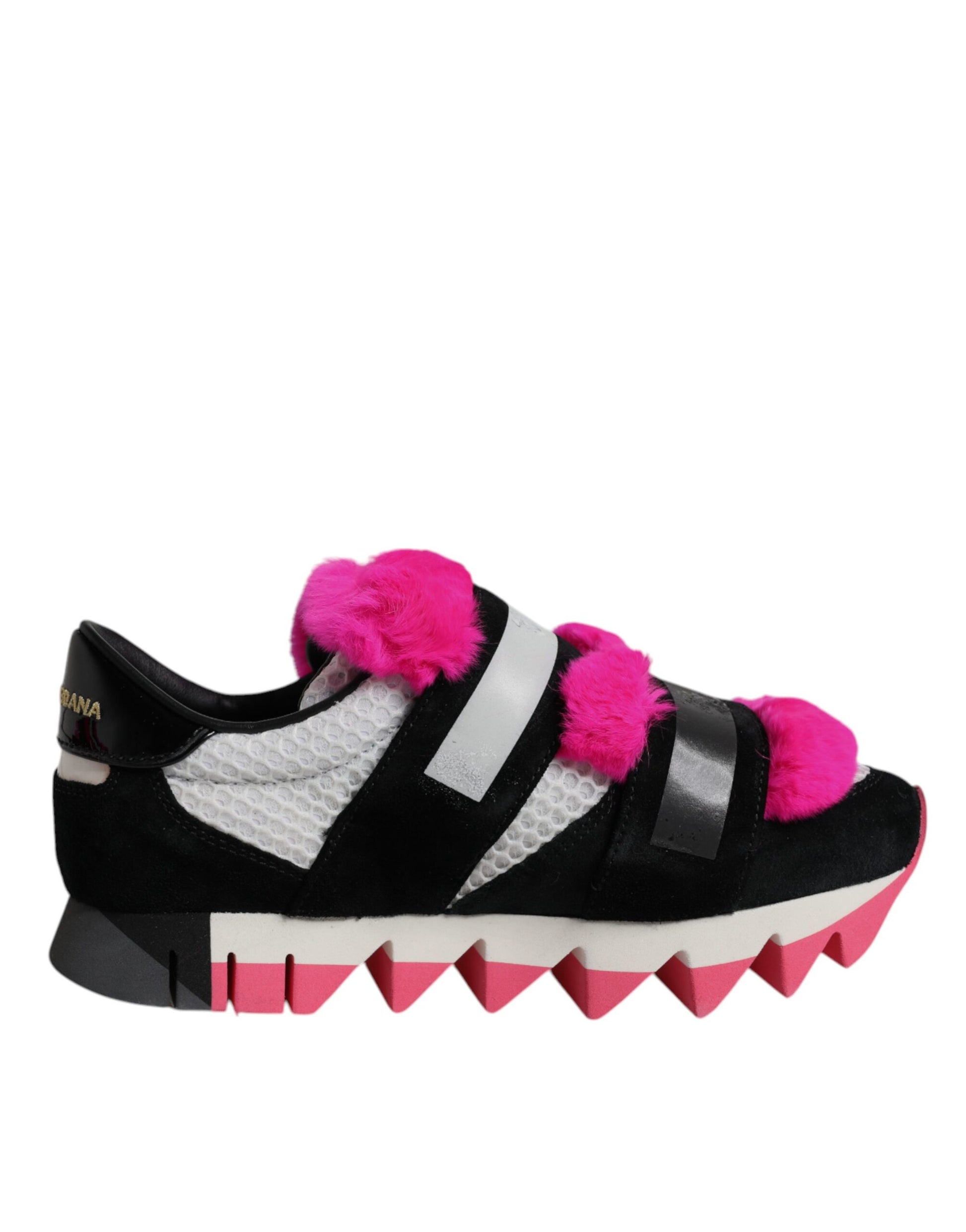 Sneakers noires à fourrure rose et ornements