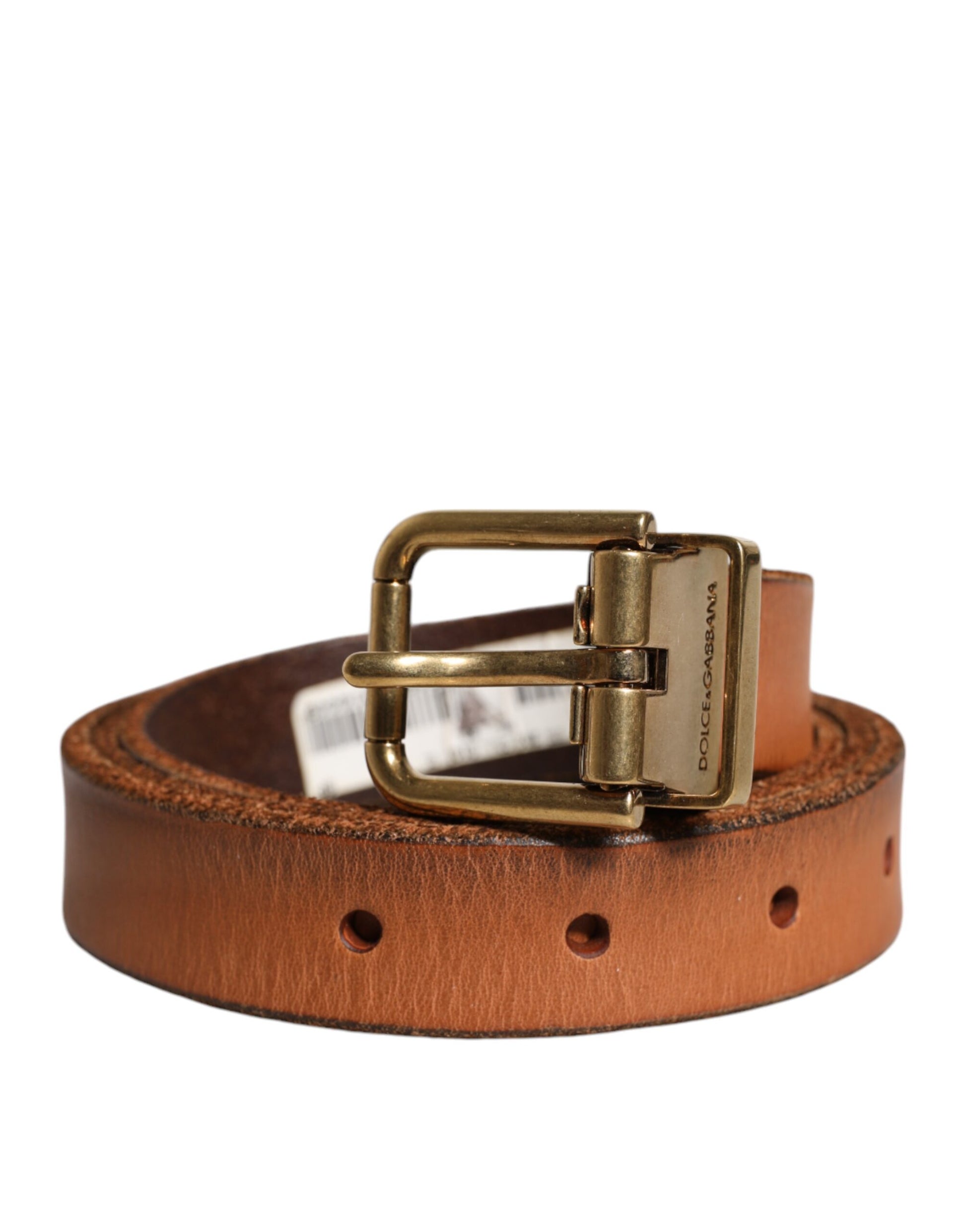 Ceinture en cuir marron avec boucle en métal doré.