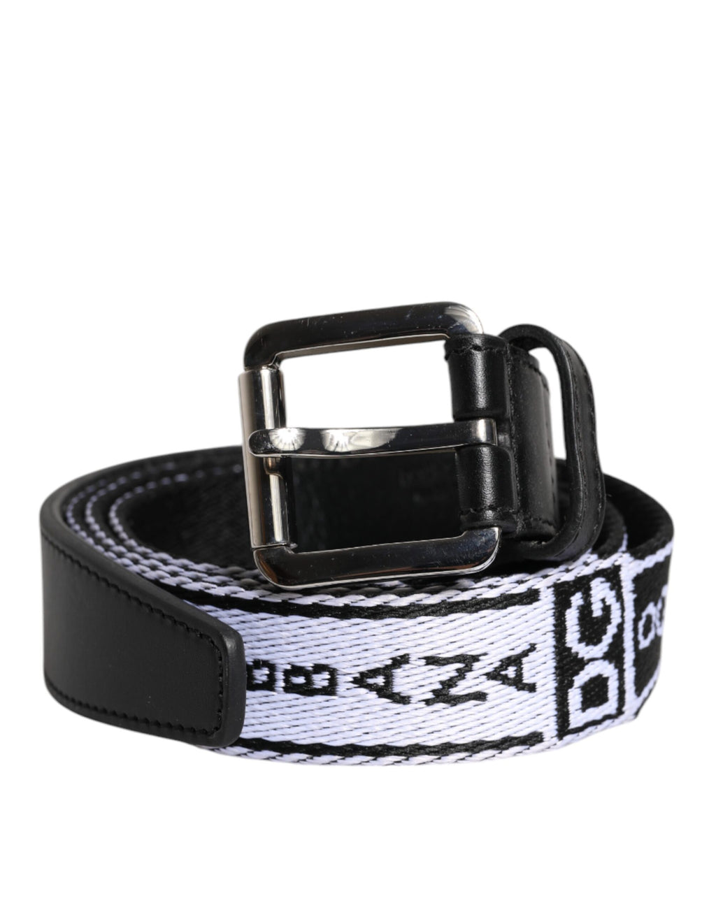 Ceinture avec boucle en métal, imprimé noir et blanc, logo métallisé.