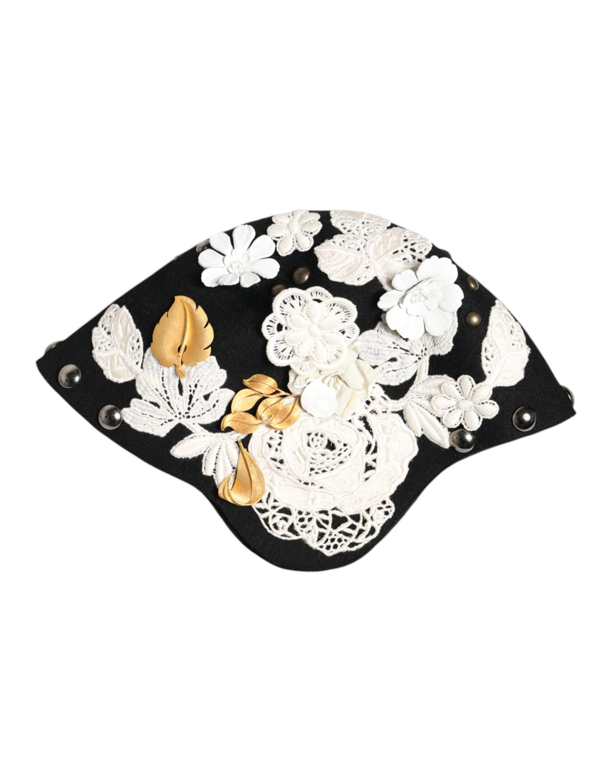 Chapeau cloche en laine noire avec motifs floraux blancs et feuilles d'or.