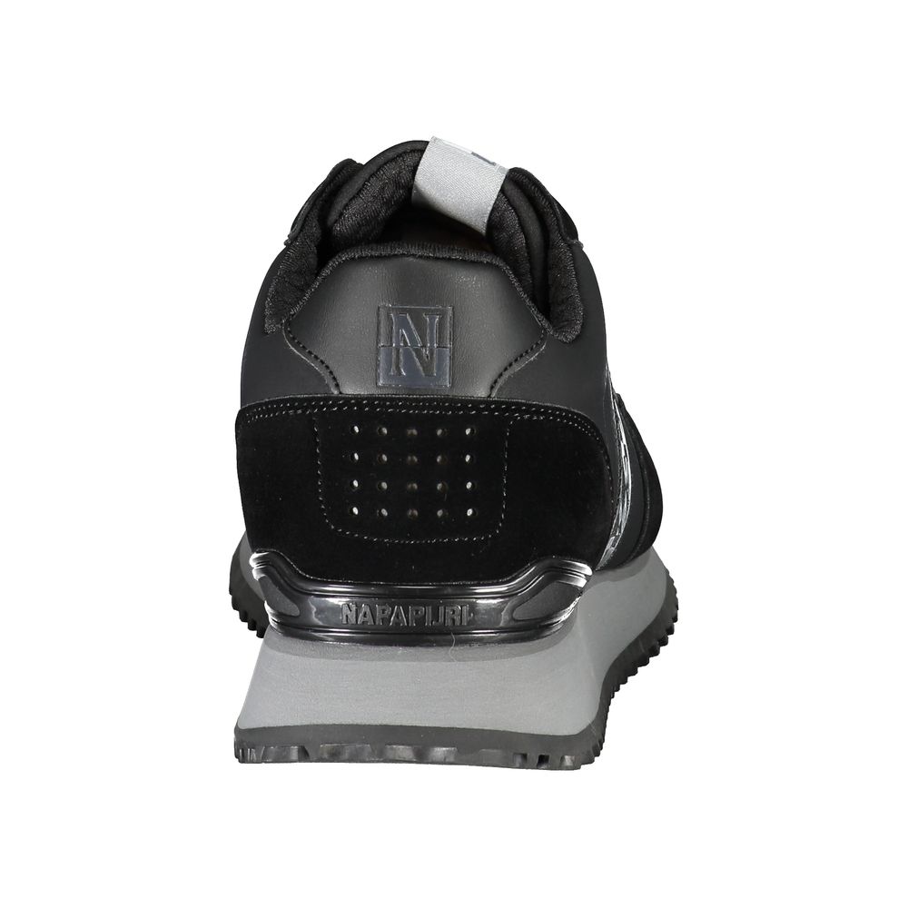 Sneakers noires élégantes avec lacets contrastants