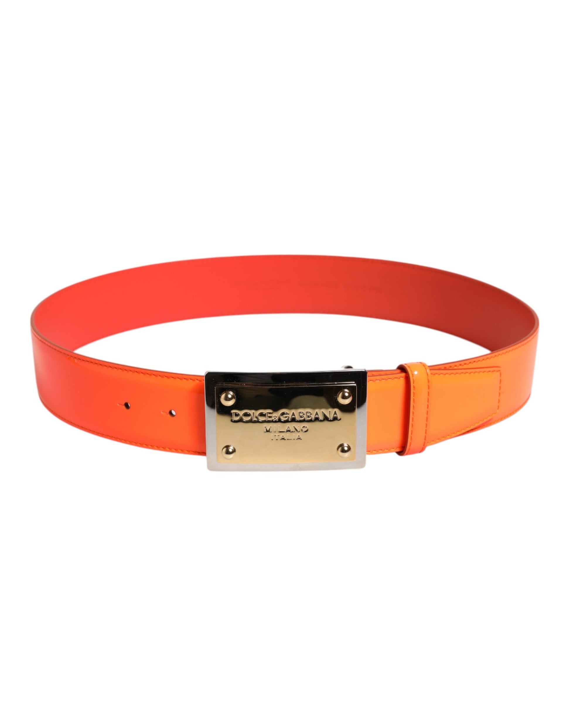Ceinture à boucle en métal doré orange avec logo.