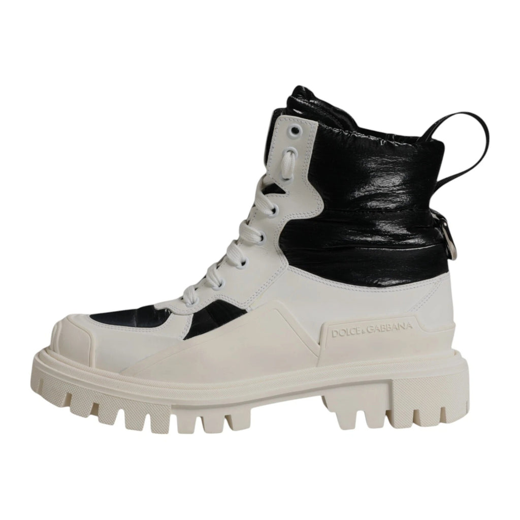 Bottes blanches à lacets, mi-mollet, rembourrées