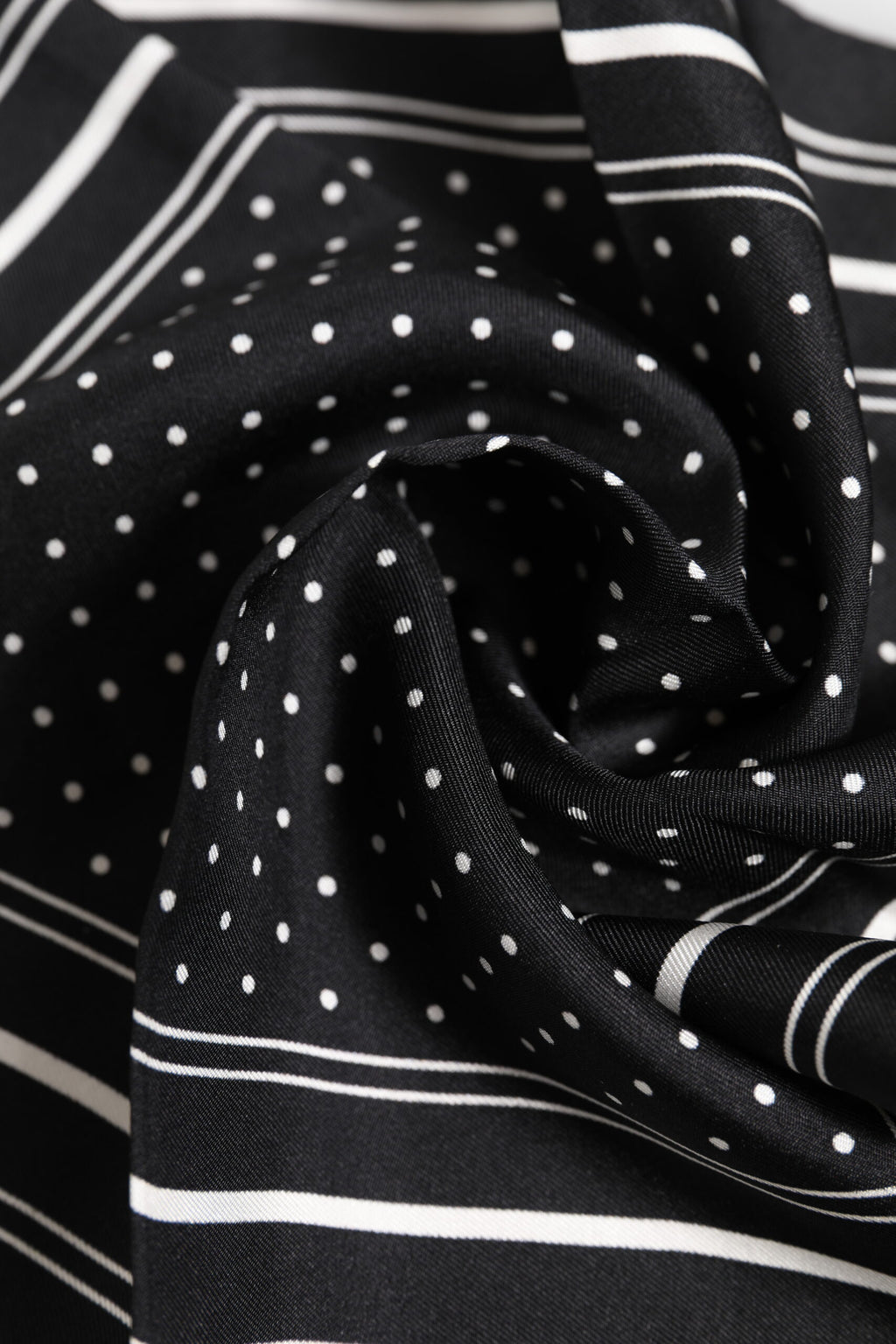Écharpe foulard homme à pois noir et blanc
