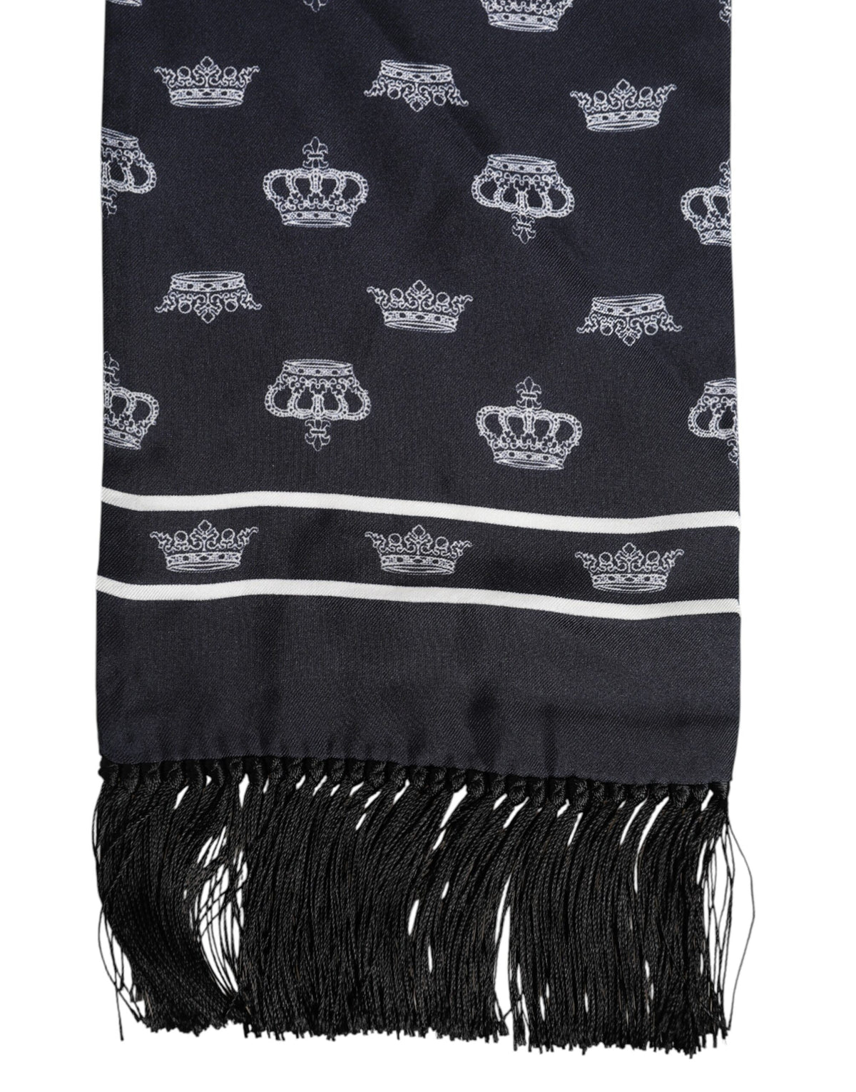 Écharpe foulard homme en soie noire avec franges et couronne.