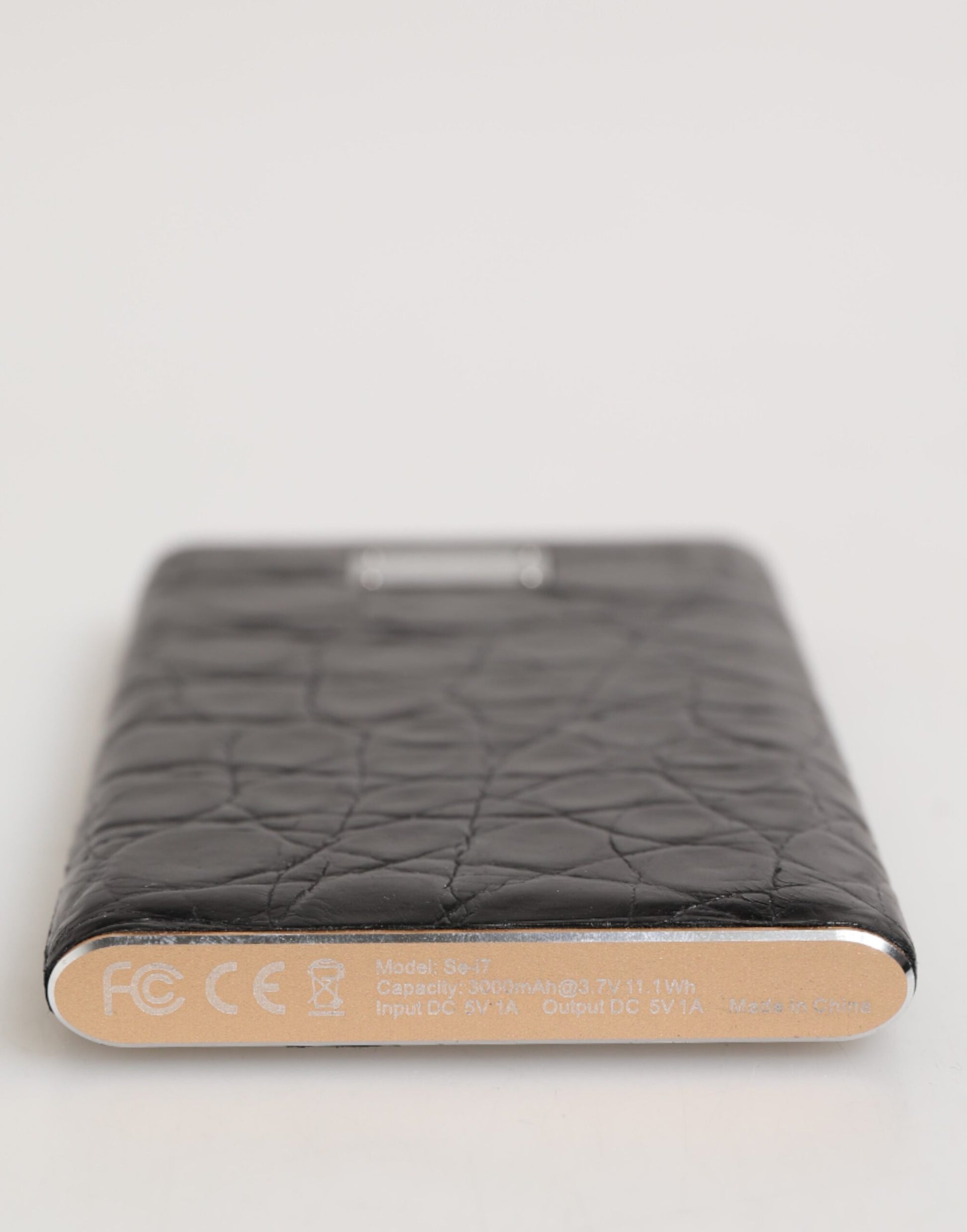Chargeur externe USB en cuir noir exotique 3000mAh