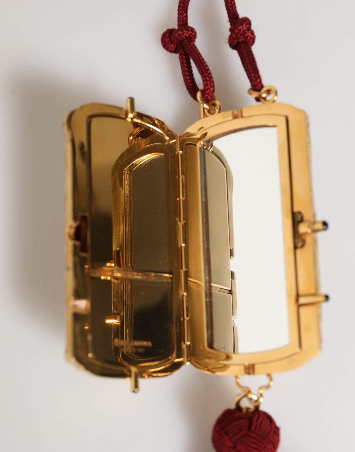 White Pearl Resin Gold Metal Red Tassel Pendant Bag