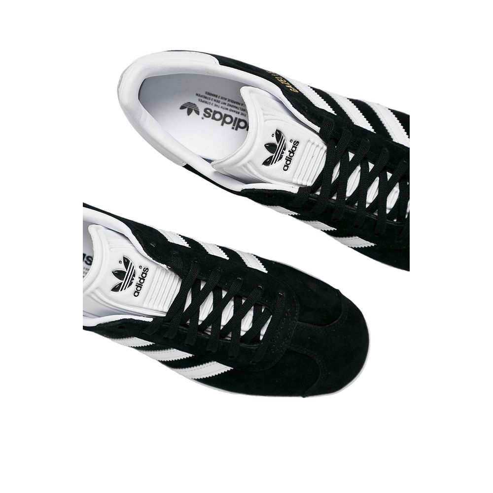Baskets en cuir noir