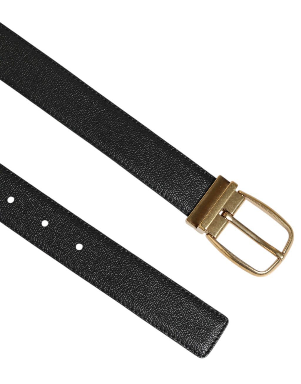 Ceinture en cuir noir classique avec boucle métallique et logo.