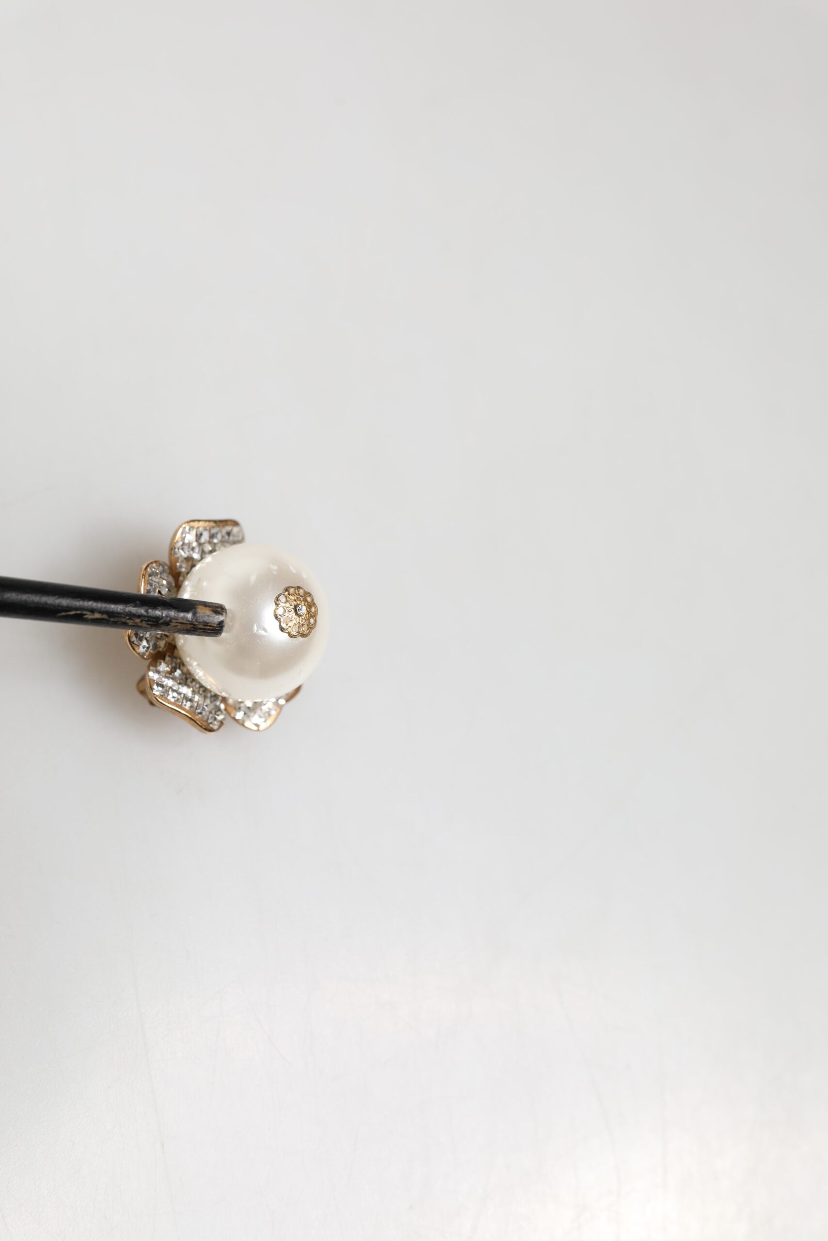 Gold Tone Maxi Faux Pearl Floral Clip-on Jewelry Earrings